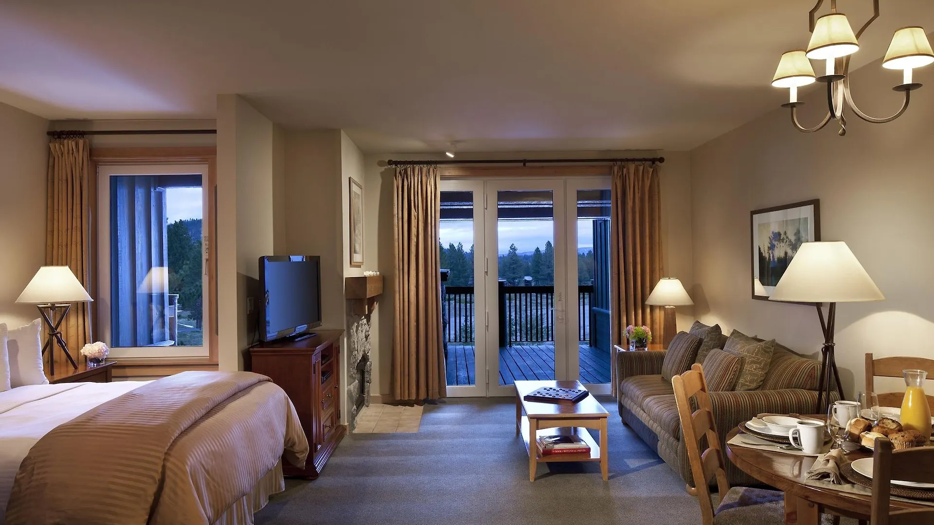 ממות' לייקס Juniper Springs Resort 4*, ממות' לייקס